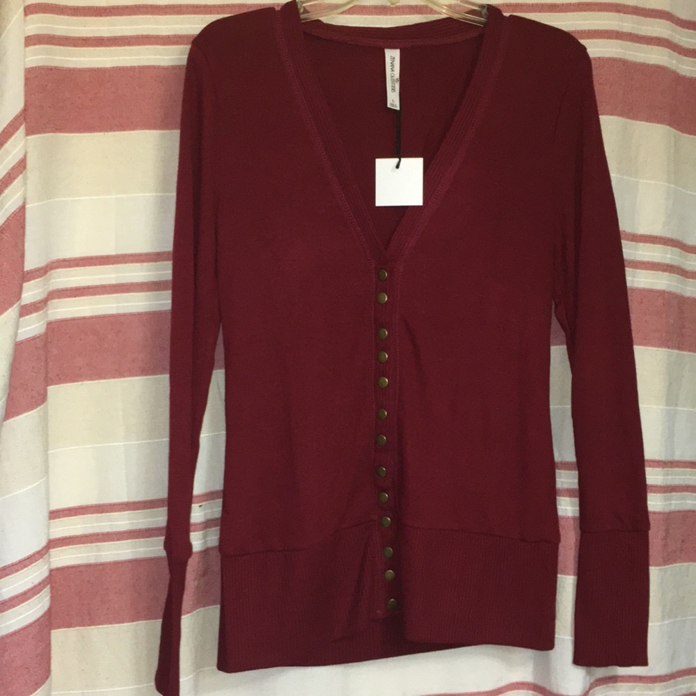 🤩HOST PICK 🎉🆕 Snap Front Cardigan true 2 size - Picture 5 of 9